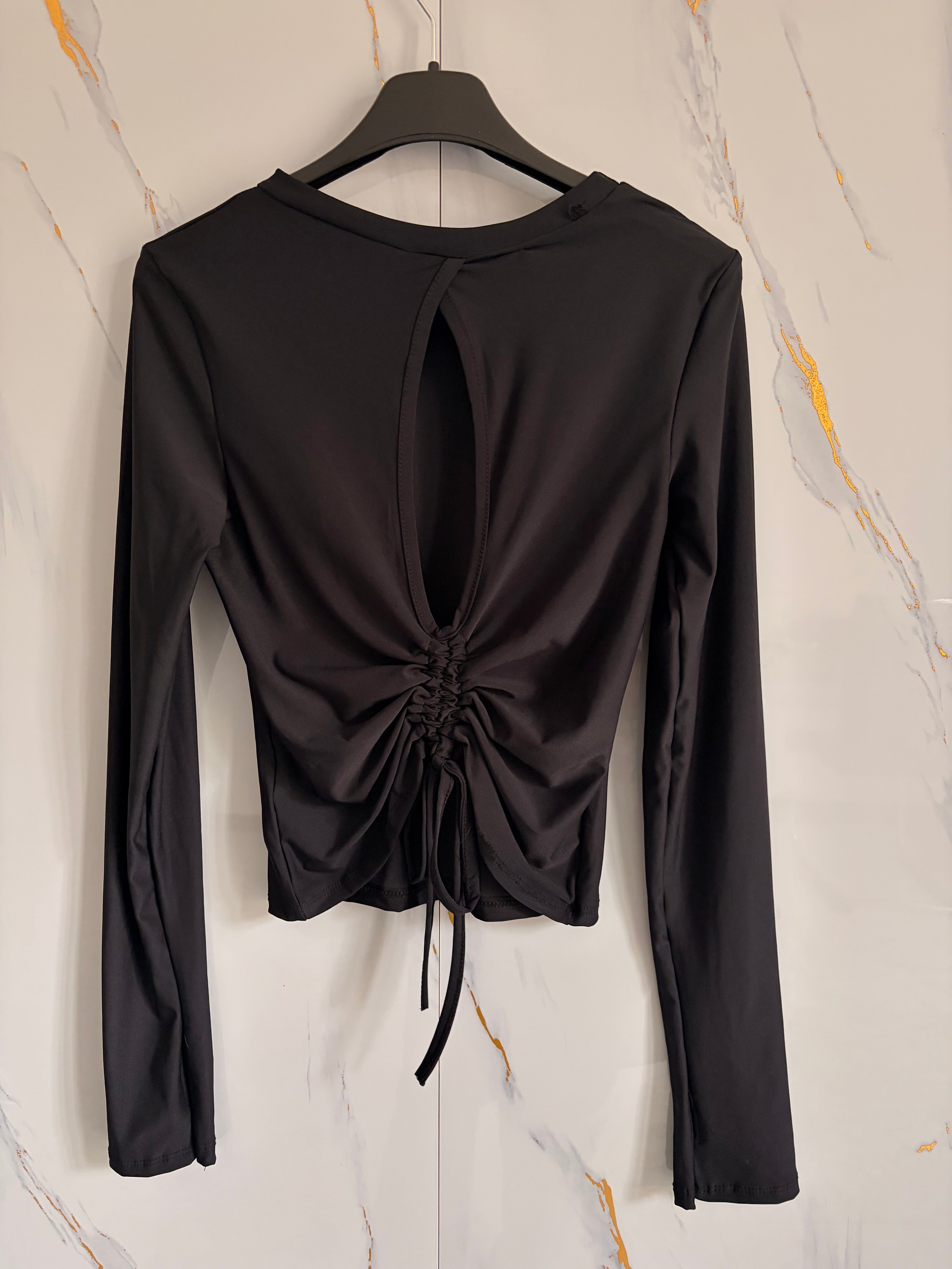 Maglia scollo a goccia